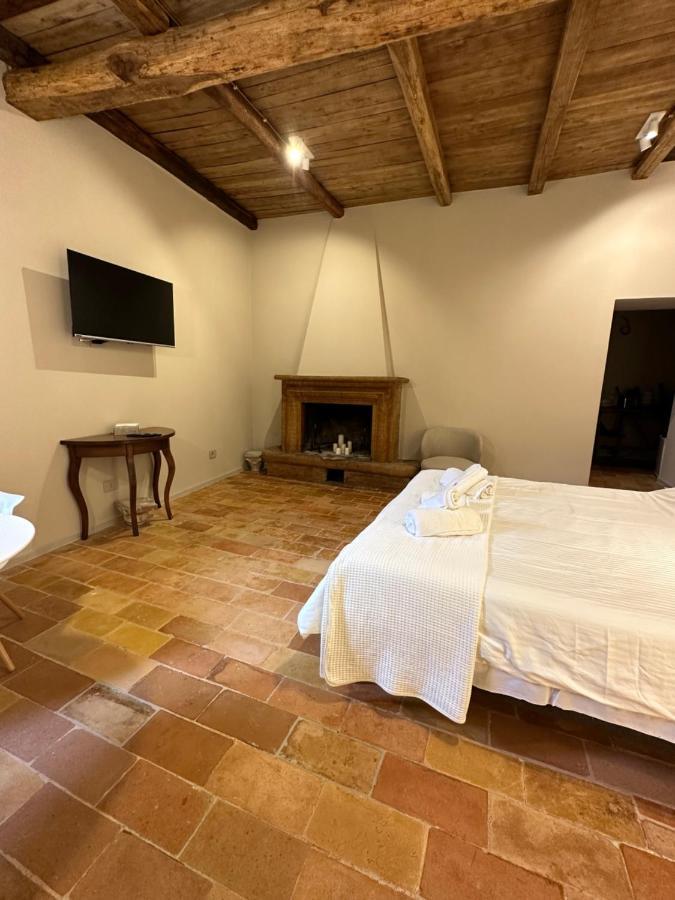 Relais Borgo Lizori Country House Campello sul Clitunno Exterior foto