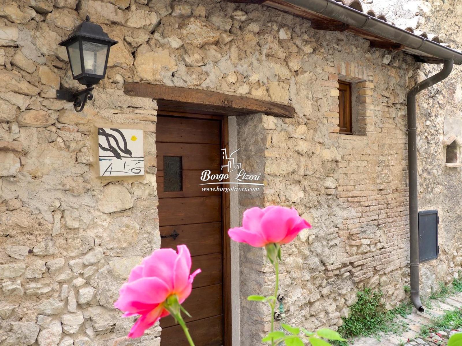 Relais Borgo Lizori Country House Campello sul Clitunno Exterior foto