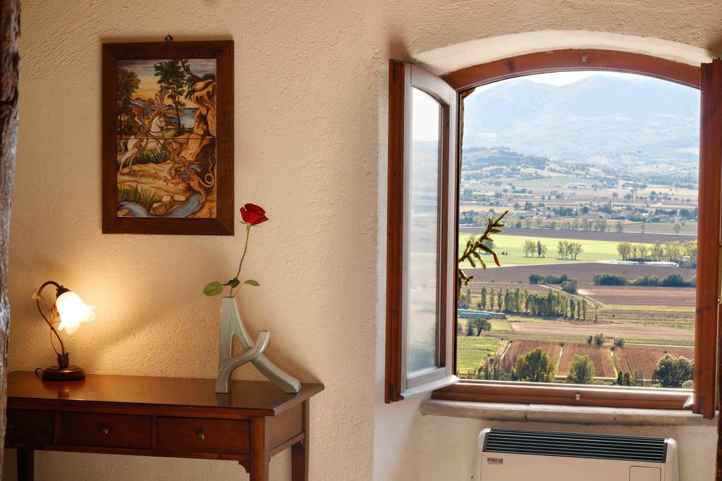 Relais Borgo Lizori Country House Campello sul Clitunno Exterior foto
