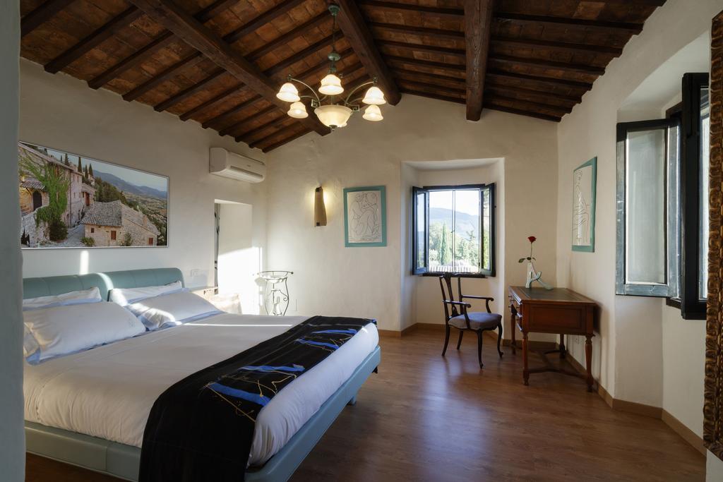 Relais Borgo Lizori Country House Campello sul Clitunno Exterior foto