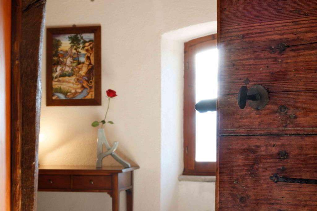 Relais Borgo Lizori Country House Campello sul Clitunno Exterior foto
