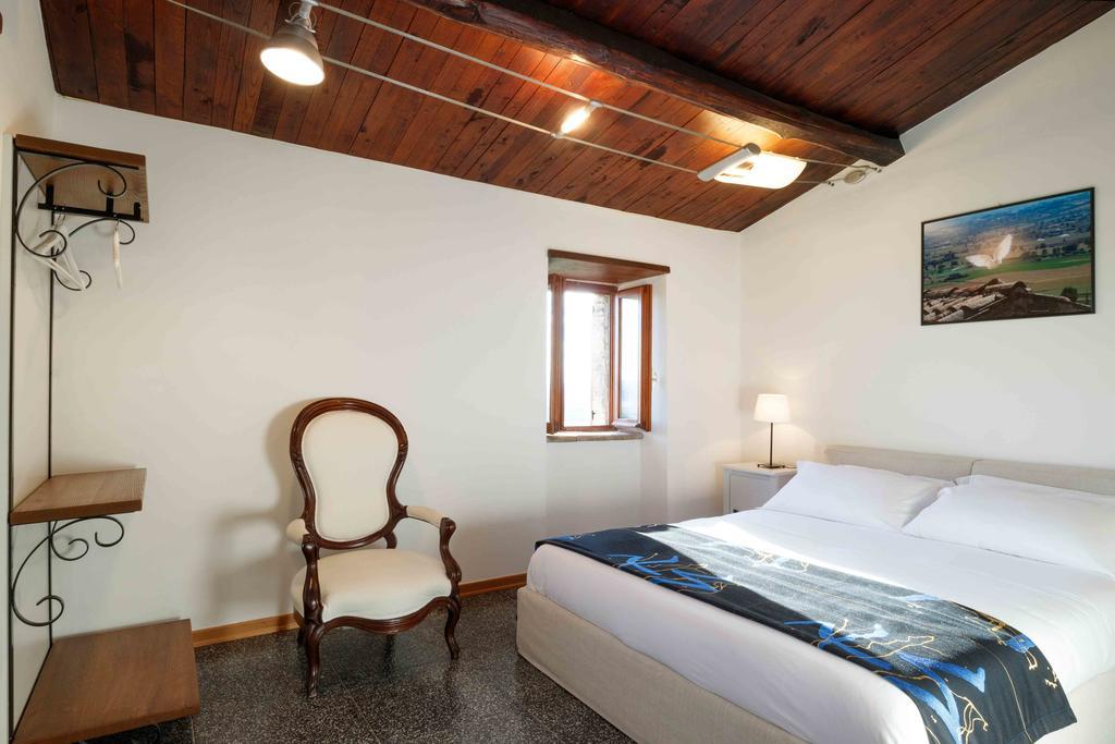 Relais Borgo Lizori Country House Campello sul Clitunno Exterior foto