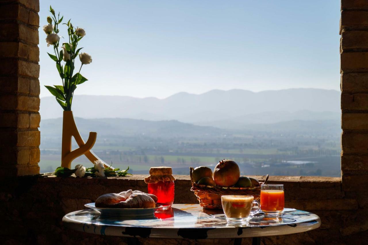 Relais Borgo Lizori Country House Campello sul Clitunno Exterior foto